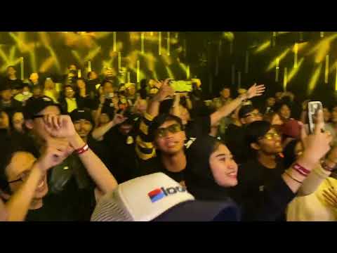 Richard D Gilis KEMBALI LIVE IN BANDUNG with Coconuttreez KONSER LANGSAMKAN II