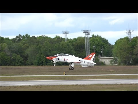 Plane spotting Pensacola International Airport 4K