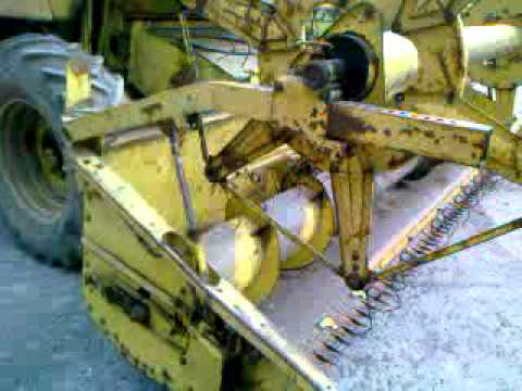 New Holland combine head