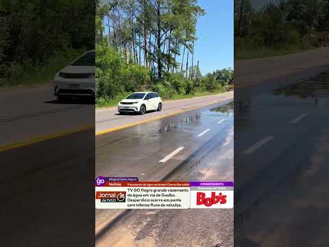 Vazamento de água na Ismael Chaves Barcellos