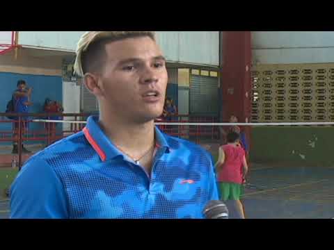 Equipos de Badminton se preparan