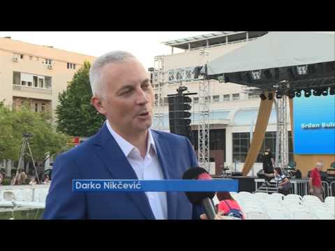 Gitarski duo Bulatović Nikčević na Trgu nezavisnosti