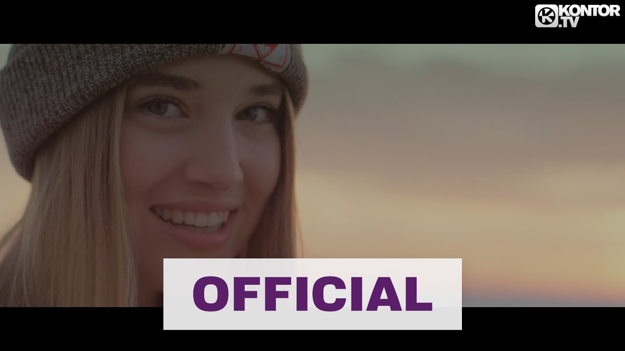 Die Immer Lacht Lyrics English Translation