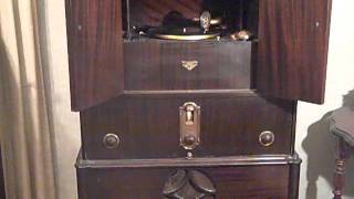 ORIGINAL NEW ORLEANS RHYTHM KINGS - GOLDEN LEAF STRUT - ROARING 20'S VICTROLA RADIOLA