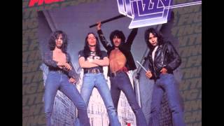 Thin Lizzy - Fighting My Way Back (Rough Mix With Alternate Vocal)