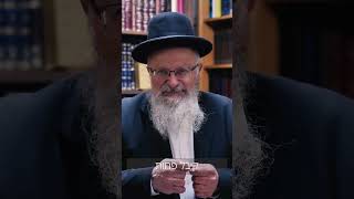 הפורים של הרב אליהו זצ"ל #פורים #גאולה #shorts (הרב שמואל אליהו) - התמונה מוצגת ישירות מתוך אתר האינטרנט יוטיוב. זכויות היוצרים בתמונה שייכות ליוצרה. קישור קרדיט למקור התוכן נמצא בתוך דף הסרטון