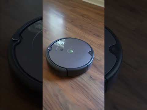 iRobot Roomba Combo Essential vs Roomba 676 Comparison