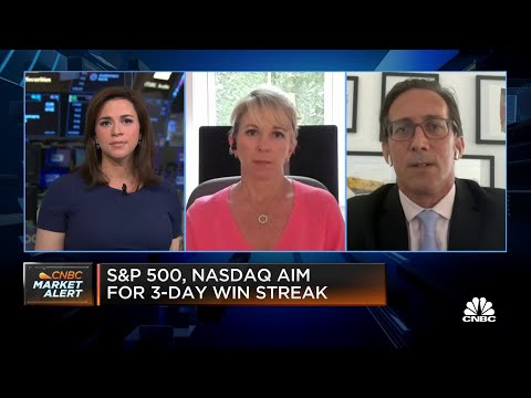 Fade the low-quality gainers and lean into higher-quality segments of market, says Schwab's Sonders