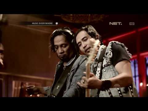 Piyu and Friends Feat The Frontmen - Sobat (Live at Music Everywhere) **
