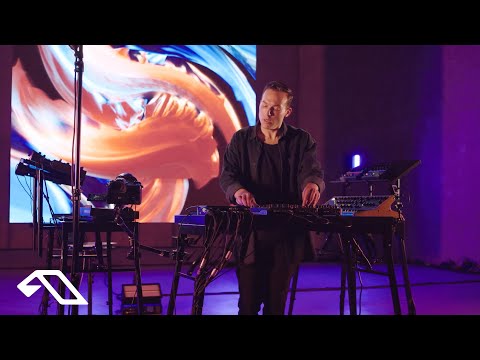 Ben Böhmer - Fade to Blue (Live from the König Galerie, Berlin)