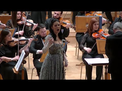 Besa Llugiqi "E strano! Ah, forse Lui... Sempre libera" | "La Traviata" - G. Verdi