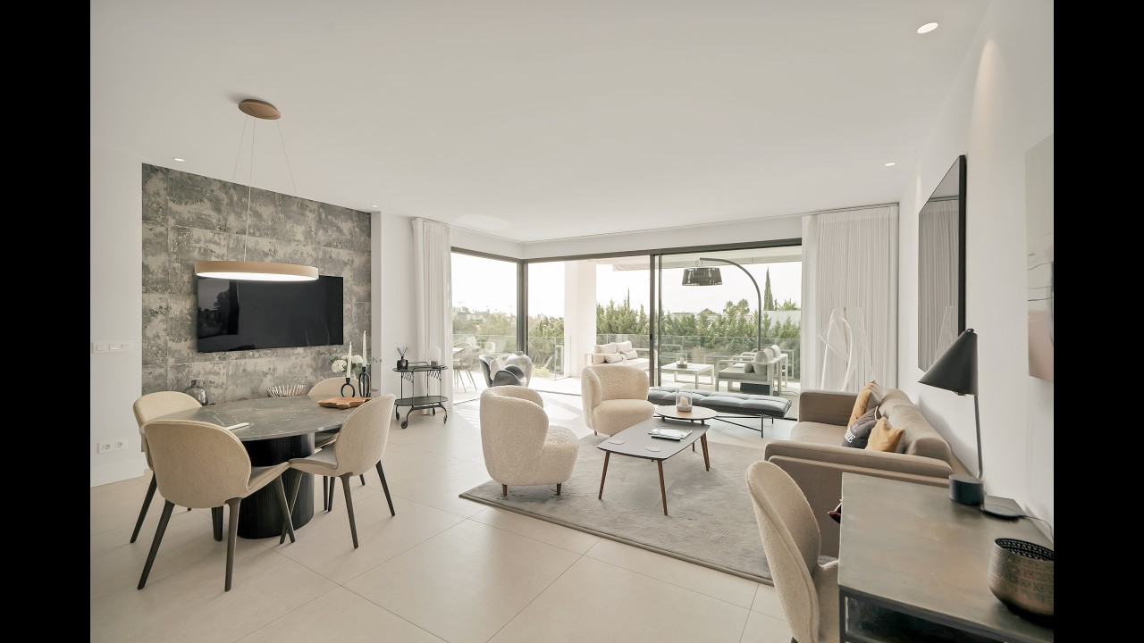 Apartment for sale in La Quinta, Benahavís - 7382-AGB