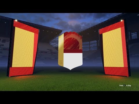 FUT CHAMPIONS MONTHLY REWARDS! WE GOT A WALKOUT! FIFA 18 ULTIMATE TEAM