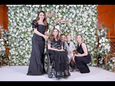 Simona Rusu - FOLCLOR - Gala 10 ani Atipic Beauty (Palatul Parlamentului Romania)