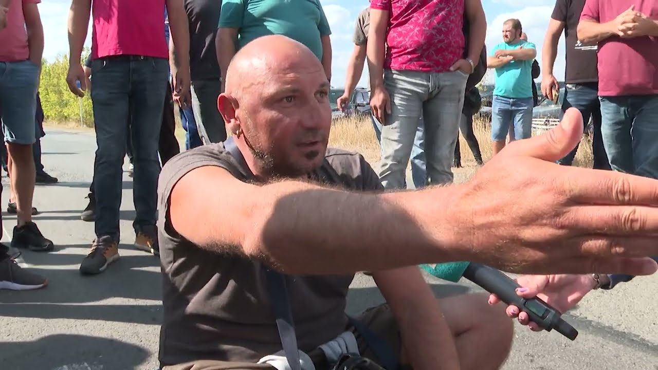 От протеста в Кардам: Добрин Начев: Искаме оставката на цялото правителство! Тези хора съсипват целият земеделски сектор