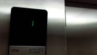 preview picture of video 'Otis Hydraulic Elevator at Days Inn and Suites, Des Moines, Iowa'