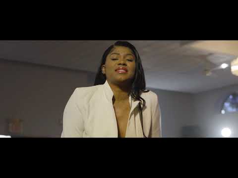 Lolaa Smiles - Show me the way (Official Music Video)