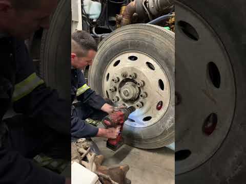 Install steering tire for semi trucks #tires #tire #semitruck