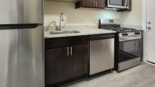 ☆ 4202 N Kimball -1E ☆ Newly Renovated ☆ 1bed ☆ SS Appliances ☆ Old Irving ☆
