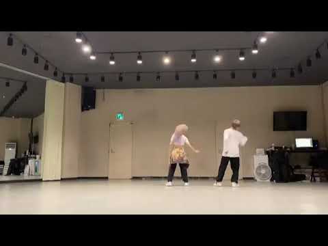 Seventeen's Dino Dance Cover Positions - Ariana Grande