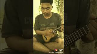 Download lagu gadis pujan(cover dedy) mp3