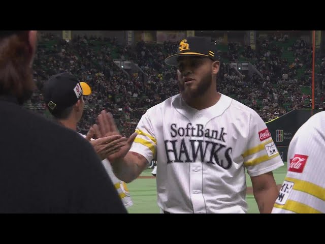 福岡軟銀鷹第 6 局上半東京養樂多燕子穩定的福岡軟銀鷹後援投手