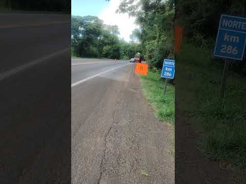 trabalhando na rodovia em Siqueira Campos Paraná