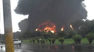 preview picture of video 'INCENDIO EN LA REFINERÍA'