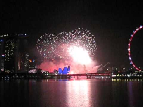 New year countdown firework at Marina Bay 2016