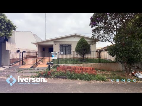 Casa à venda em região central na cidade de Astorga/Pr.