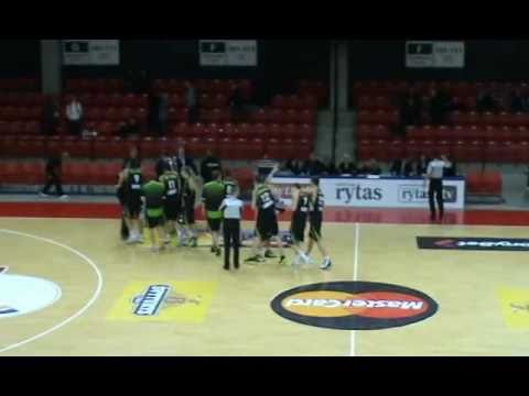 2010-11-17 "Perlas" išplėšė pergalę prieš "Nevėžį"