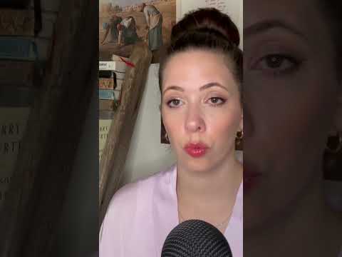 Something is very wrong with Kristen Stewart! #cannes