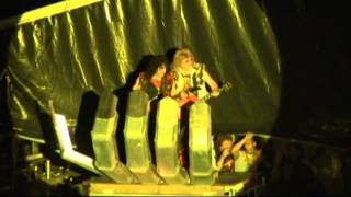 Twisted Sister: The Beast, Bang Your Head 2005