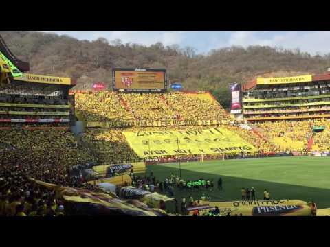 "Barcelona 3 Aucas 3 himno de Barcelona y Telon de la zona norte" Barra: Sur Oscura • Club: Barcelona Sporting Club • País: Ecuador