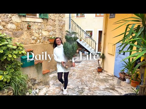 Winter life in the medieval village on the French Riviera, visit Menton, tasting the snails and more