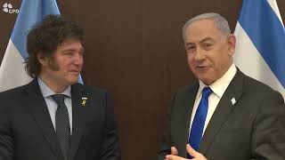 ראש הממשלה בנימין נתניהו נפגש עם נשיא ארגנטינה חאבייר מיליי (עדכוני משרד ראש הממשלה) - התמונה מוצגת ישירות מתוך אתר האינטרנט יוטיוב. זכויות היוצרים בתמונה שייכות ליוצרה. קישור קרדיט למקור התוכן נמצא בתוך דף הסרטון