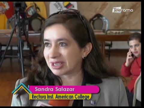 Paute fabrica la Cuchara de palo más grande del mundo