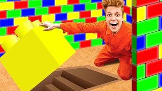 ESCAPE LEGO PRISON Challenge !