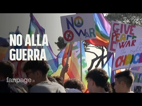 Napoli, la manifestazione di De Luca contro la guerra: portati in piazza 25mila studenti
