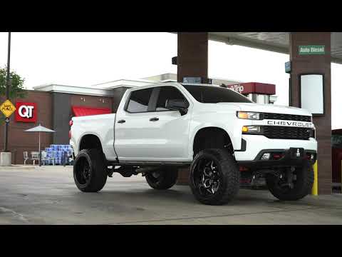 2020 SILVERADO ON 10” @mcgaughys suspension Lift Kit