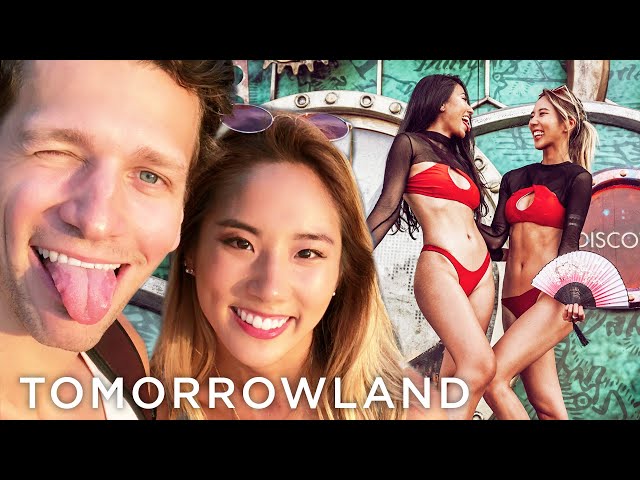 Video Pronunciation of Tomorrowland in English