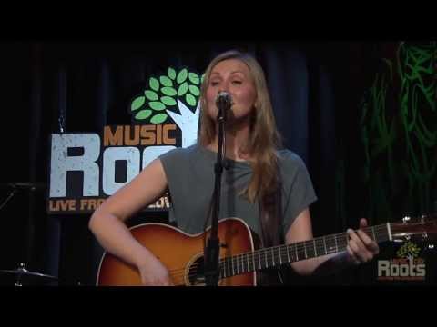 Nora Jane Struthers & The Party Line "Travelin' On"