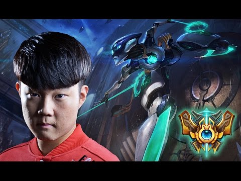 SKT T1 HUNI SoloQ Playing CAMILLE vs SHEN TOP Ranked Challenger Korea.