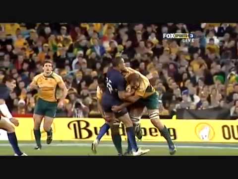 Rocky Elsom and Wycliff Palu gang tackle on Pepito Elhorga