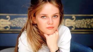 Vanessa Paradis - Le bon Dieu est un marin