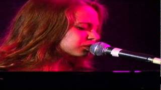 Fiona Apple - Sullen Girl [LIVE]