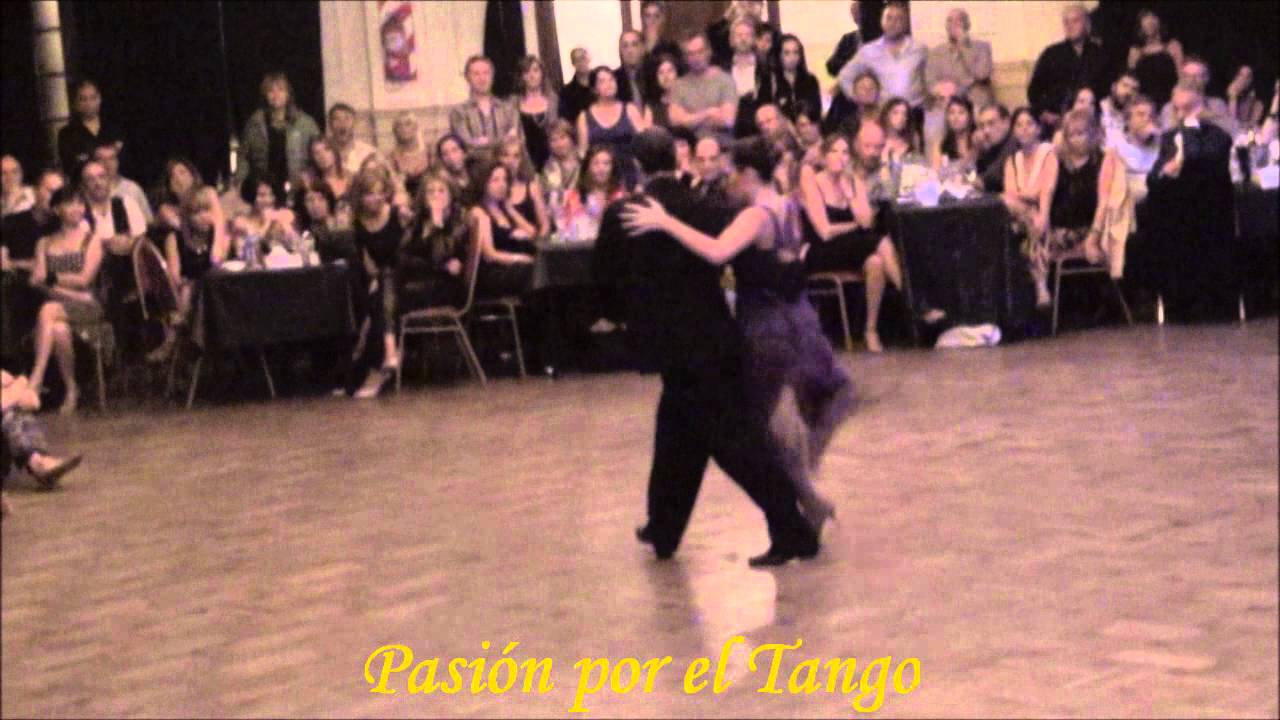 MANUELA ROSSI y JUAN MALIZIA Bailando el Tango RECUERDO en YIRA YIRA MILONGA
