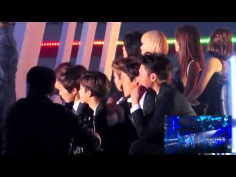 141221 EXO DURING 2NE1 COMEBACK HOME PERF!FANBOYS!!