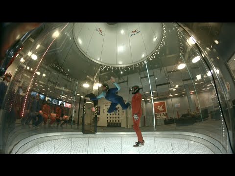 Indoor skydiving: back to belly transition practice (Nell 25)