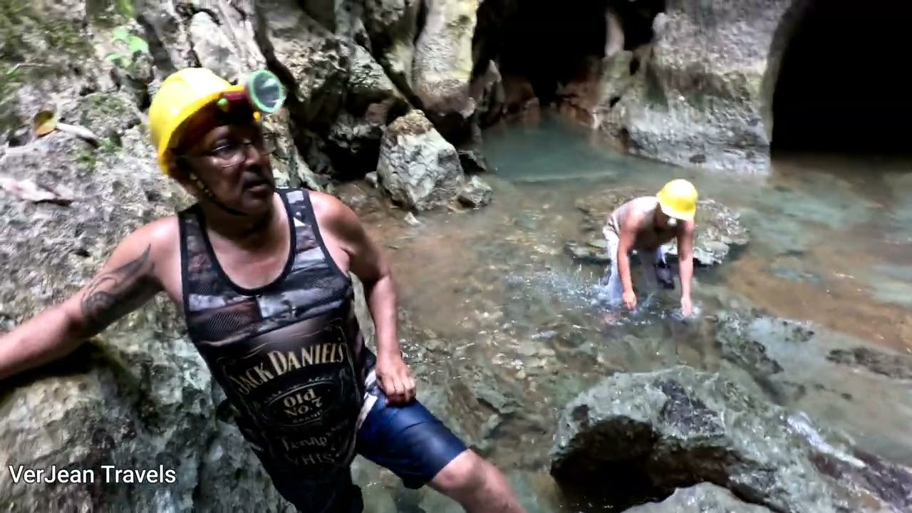 Explore Tayangban Cave Pool through the lens of a tourist.